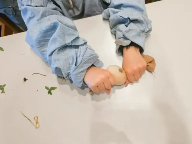 Kresse Kinder_Ostereierfärben